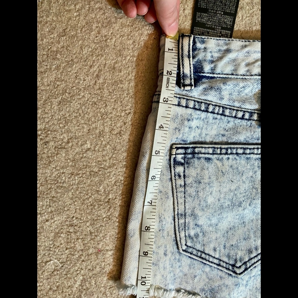 New with tags, high waisted light wash jean shorts. - Picture 6 of 10